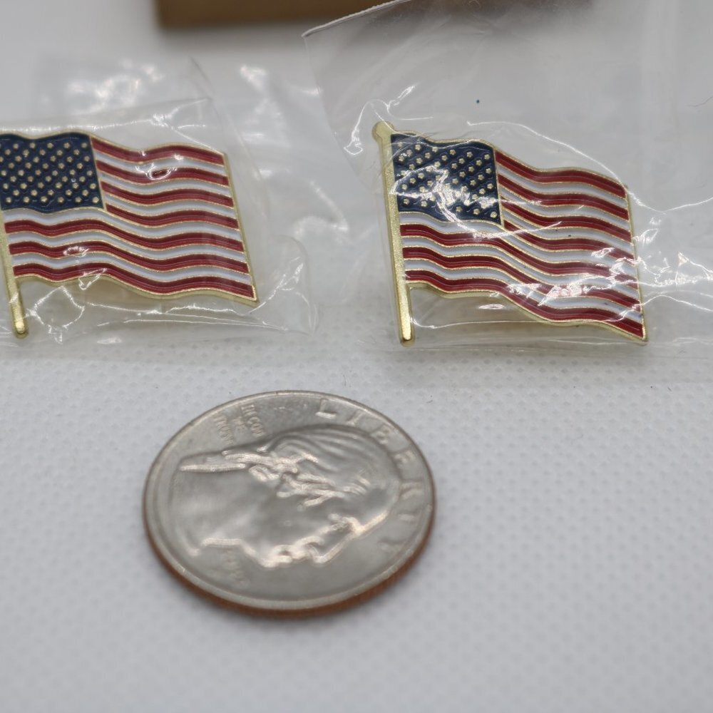 American tie, lapel or even hat flag pins lot of 2 W/gift box - Picture 2 of 4